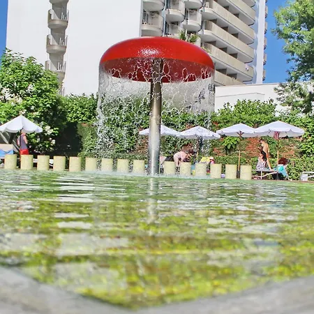 度假村 Barcelo Royal 阳光海滩