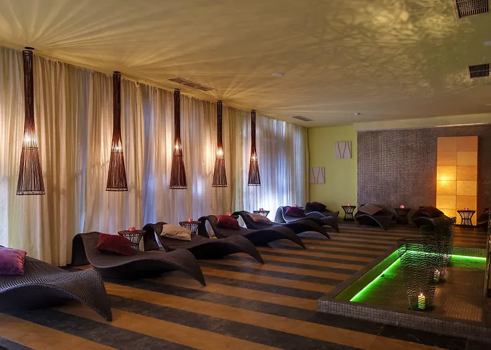 منتجع Barcelo Royal